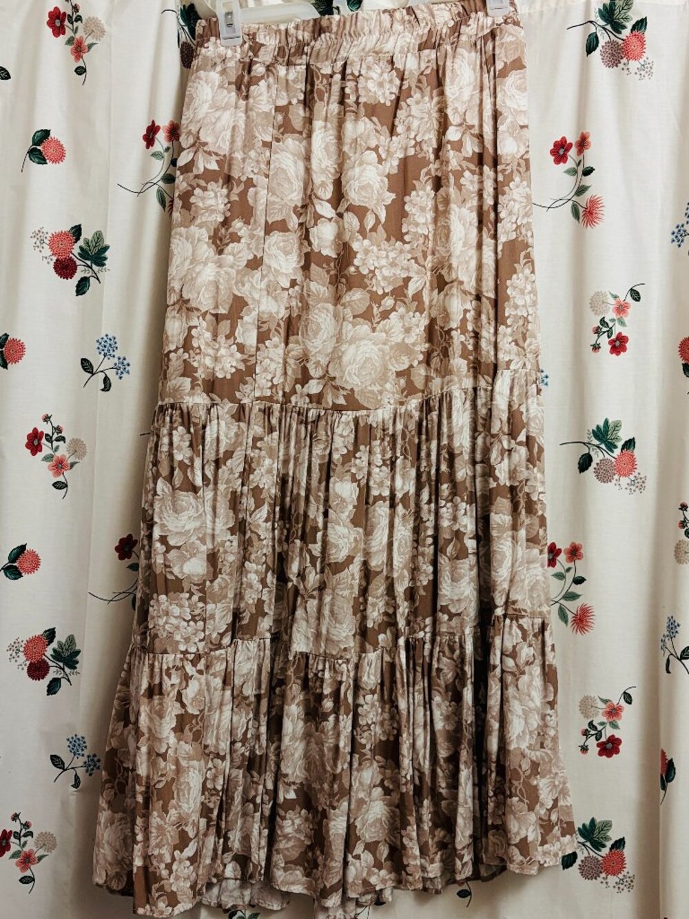 ARULA Beige and Cream Floral Maxi Skirt